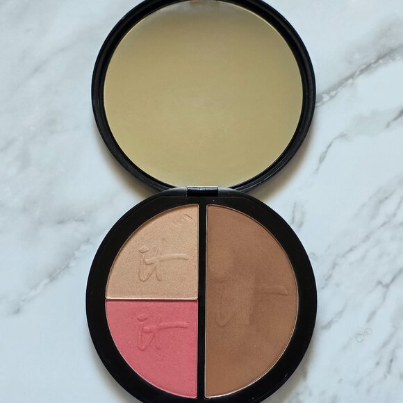 IT Cosmetics LIVE LOVE LAUGH VITALITY Face Disk (0.78 oz.) - Picture 2 of 8